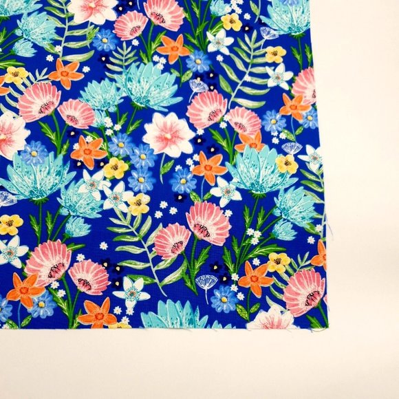 Watercolor Blue Floral Quilt Fat Quarter Fabric 100% Cotton 18" x 21" Min Cut - Picture 4 of 6